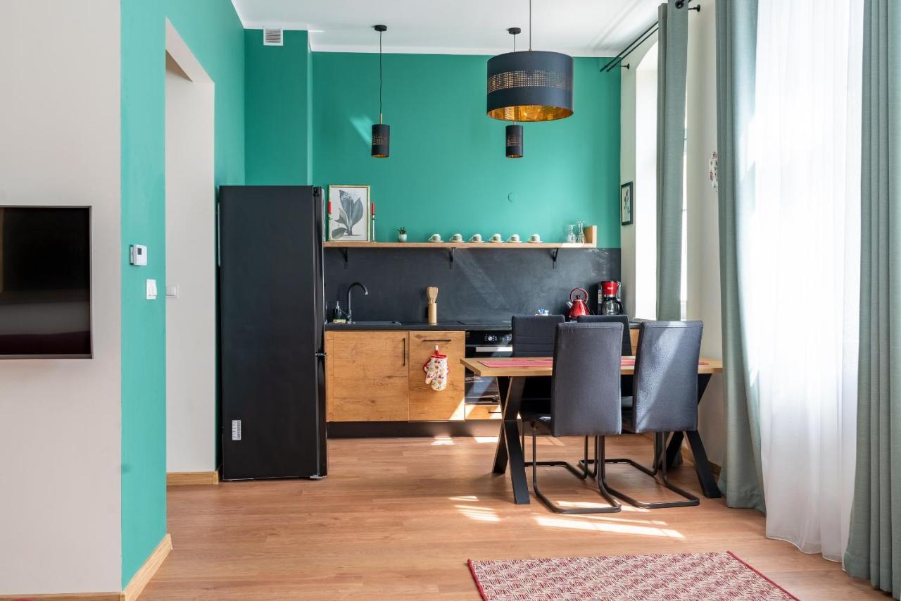 Apartament Inspirujacy - Z Prywatnym Monitorowanym Parkingiem - 4 Osobowy - Space Apart Jelenia Góra Εξωτερικό φωτογραφία